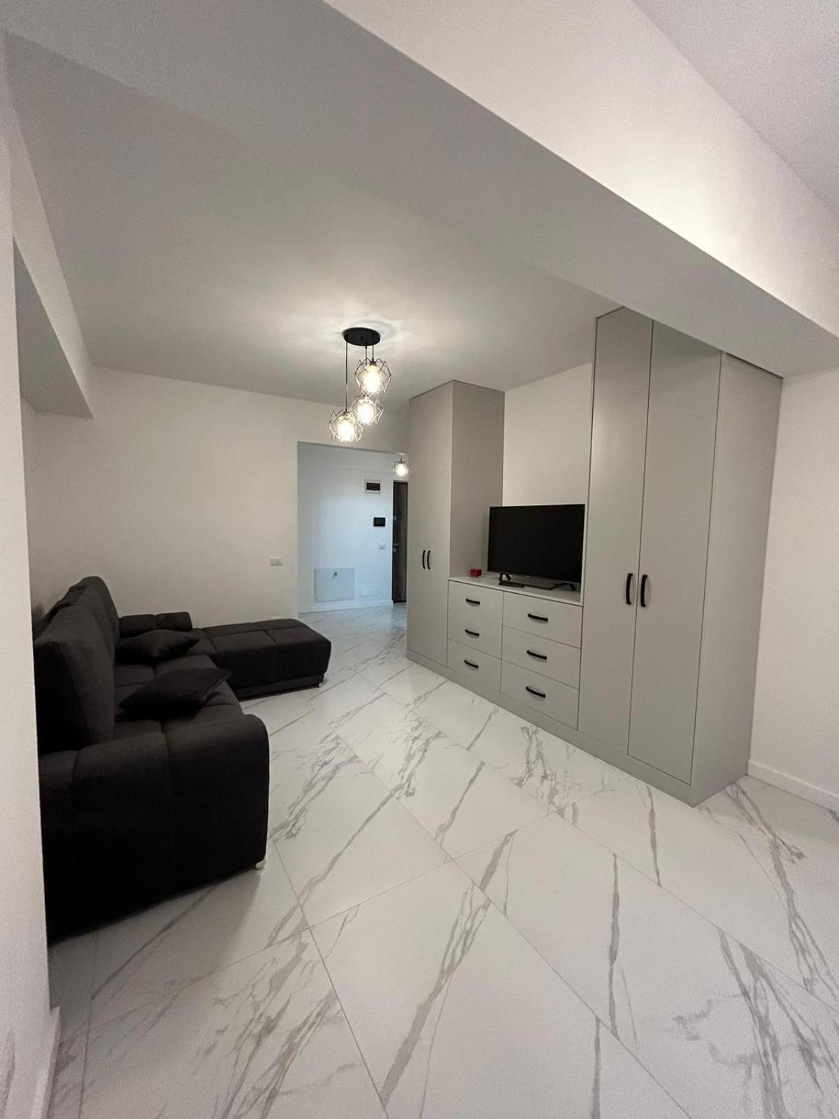 Exclusive Ultracentral Apartments And Studios #Enescu#Universitatii#סוסאבה מראה חיצוני תמונה